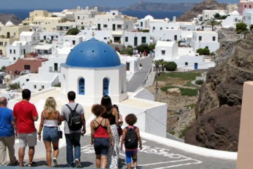 Santorini Highlights – Semi Private Tour